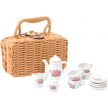 Servizio da caffe in porcellana nella valigia